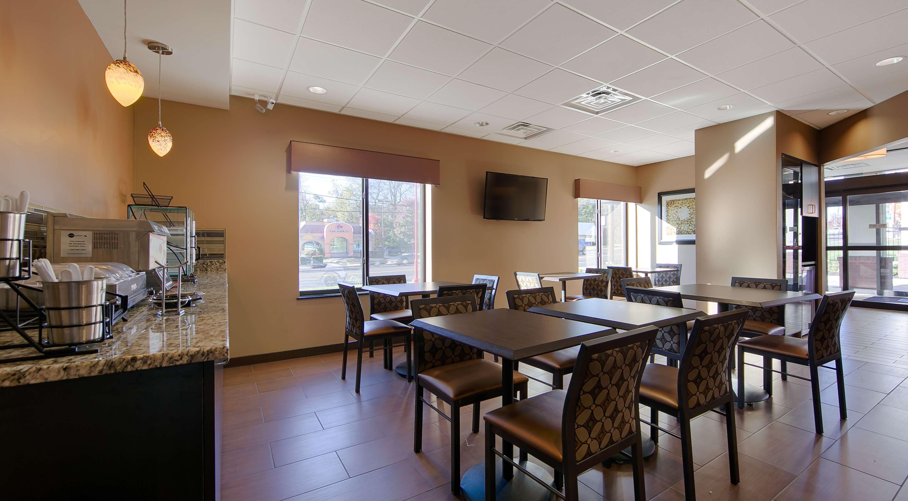 Best Western Plus College Park Hotel Екстер'єр фото